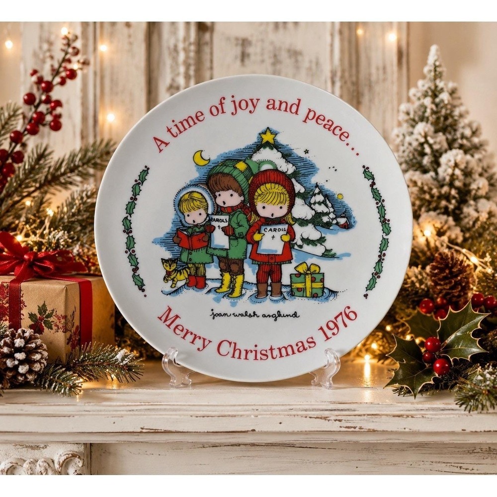 Vintage 1976 Joan Walsh Anglund Christmas Collector Plate Joy's Inc Japan 9.5"